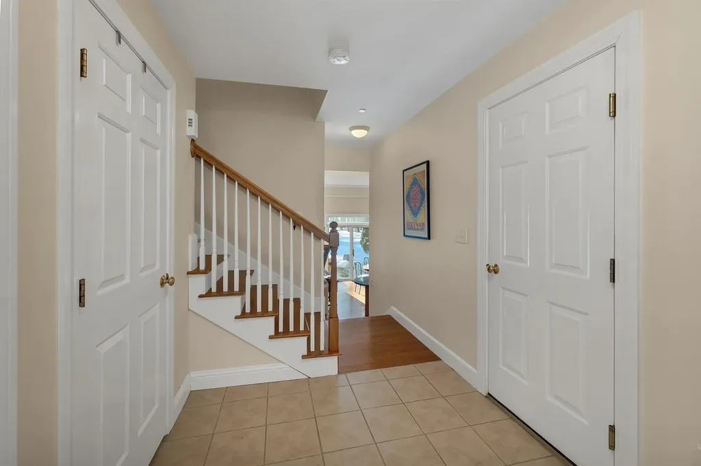 18 Deborah Lane Dover NH 03820