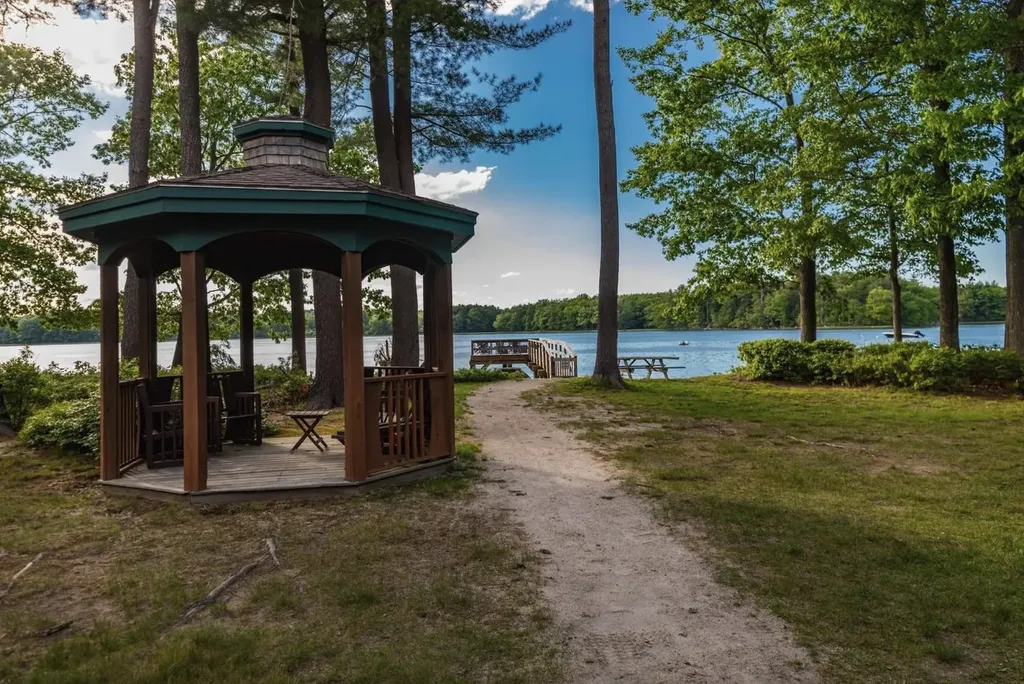 18 Deborah Lane Dover NH 03820