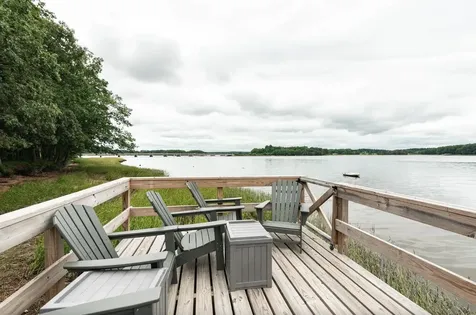 18 Deborah Lane Dover NH 03820