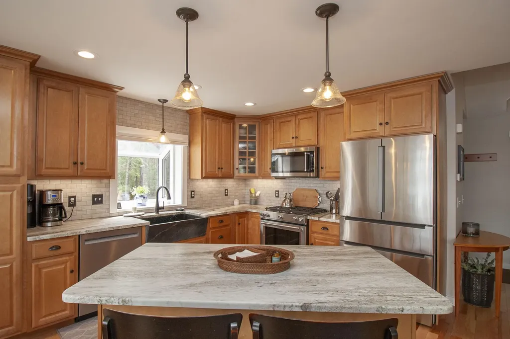 271 Pond View Drive Hampstead NH 03826