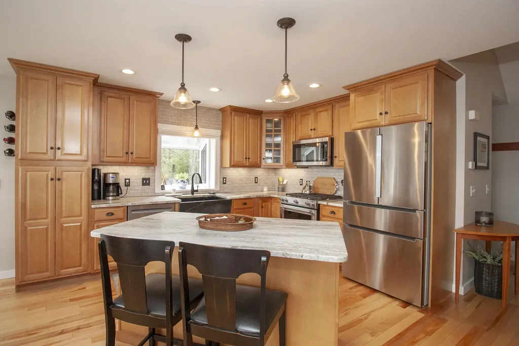 271 Pond View Drive Hampstead NH 03826