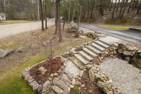 271 Pond View Drive Hampstead NH 03826