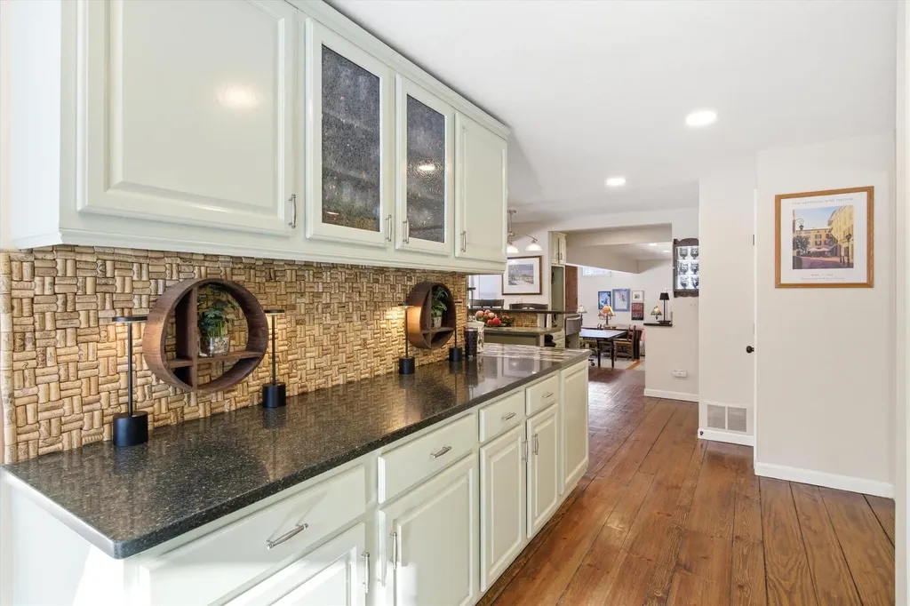 43 Alsun Drive Hollis NH 03049