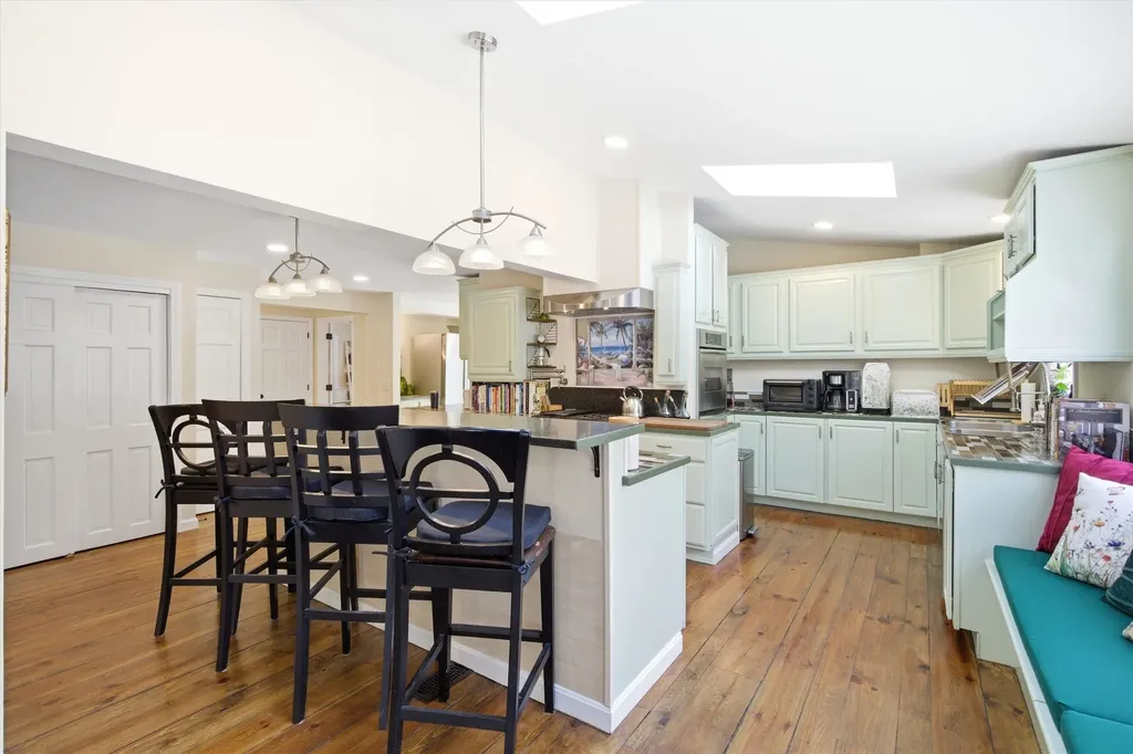 43 Alsun Drive Hollis NH 03049