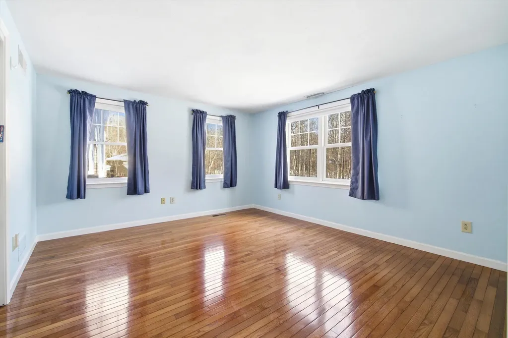 43 Alsun Drive Hollis NH 03049