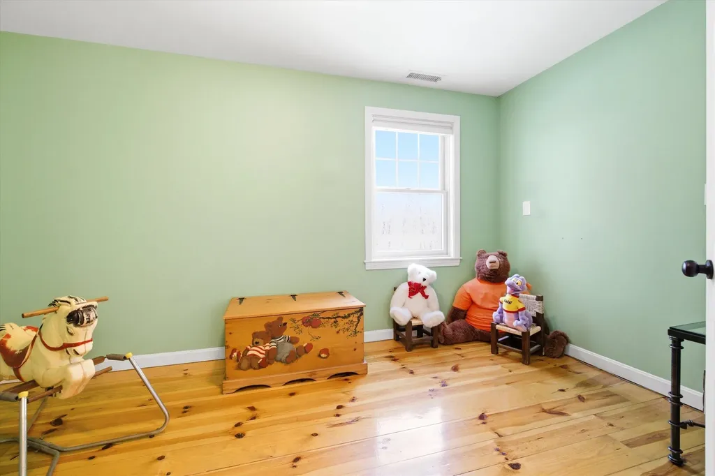 43 Alsun Drive Hollis NH 03049