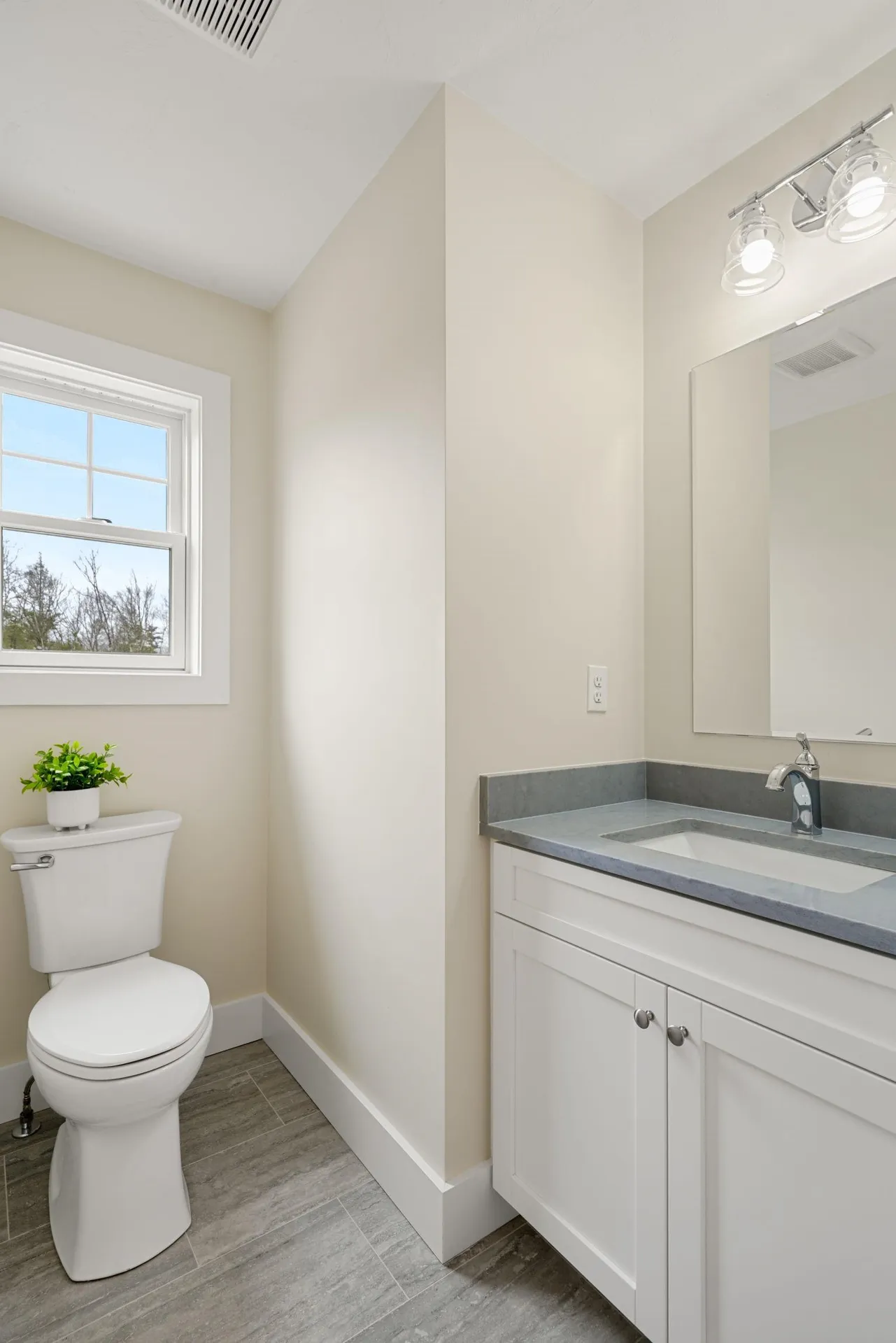 65 Driftwood Circle Sandown NH 03873