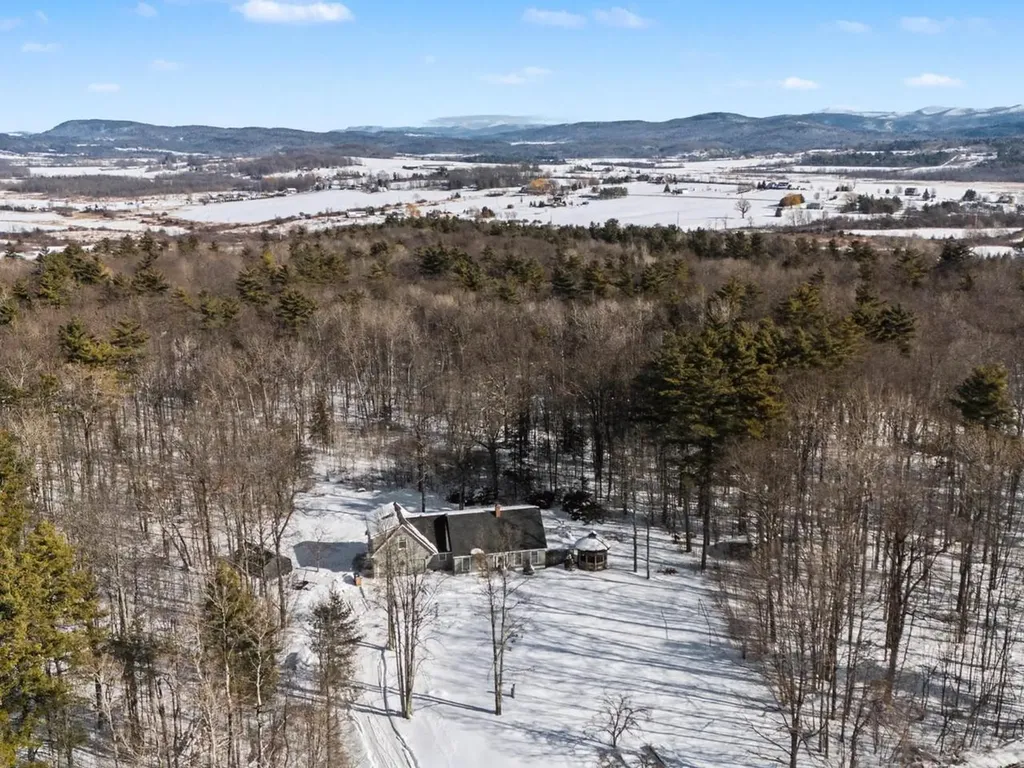 499 Plank Road Ferrisburgh VT 05491