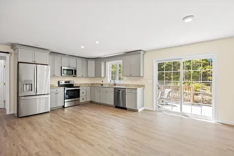 17 Minott Road Hillsborough NH 03244