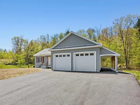 17 Minott Road Hillsborough NH 03244