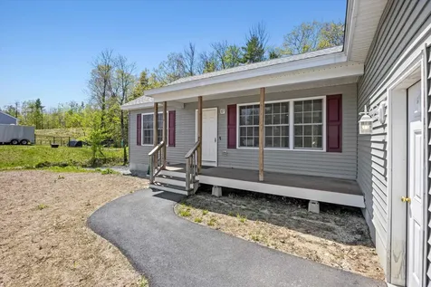 17 Minott Road Hillsborough NH 03244