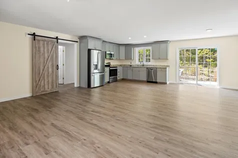 17 Minott Road Hillsborough NH 03244