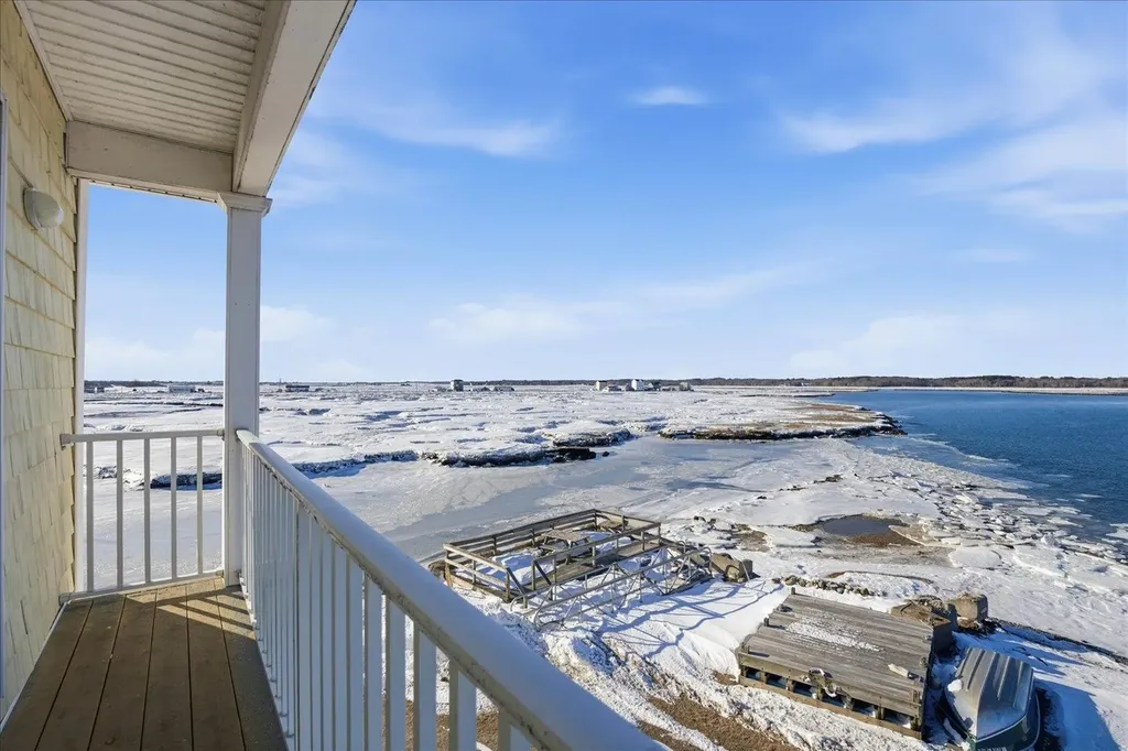 23 River Street Seabrook NH 03874