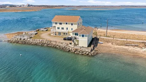 23 River Street Seabrook NH 03874