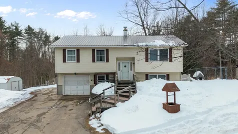 93 Queen Street Boscawen NH 03303