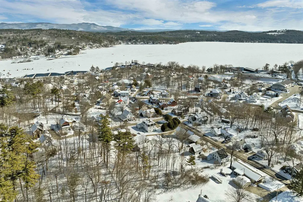 2 Waukewan Avenue Meredith NH 03253