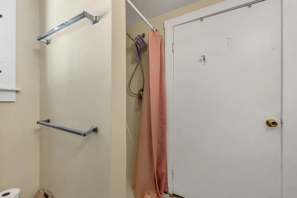 2 Waukewan Avenue Meredith NH 03253