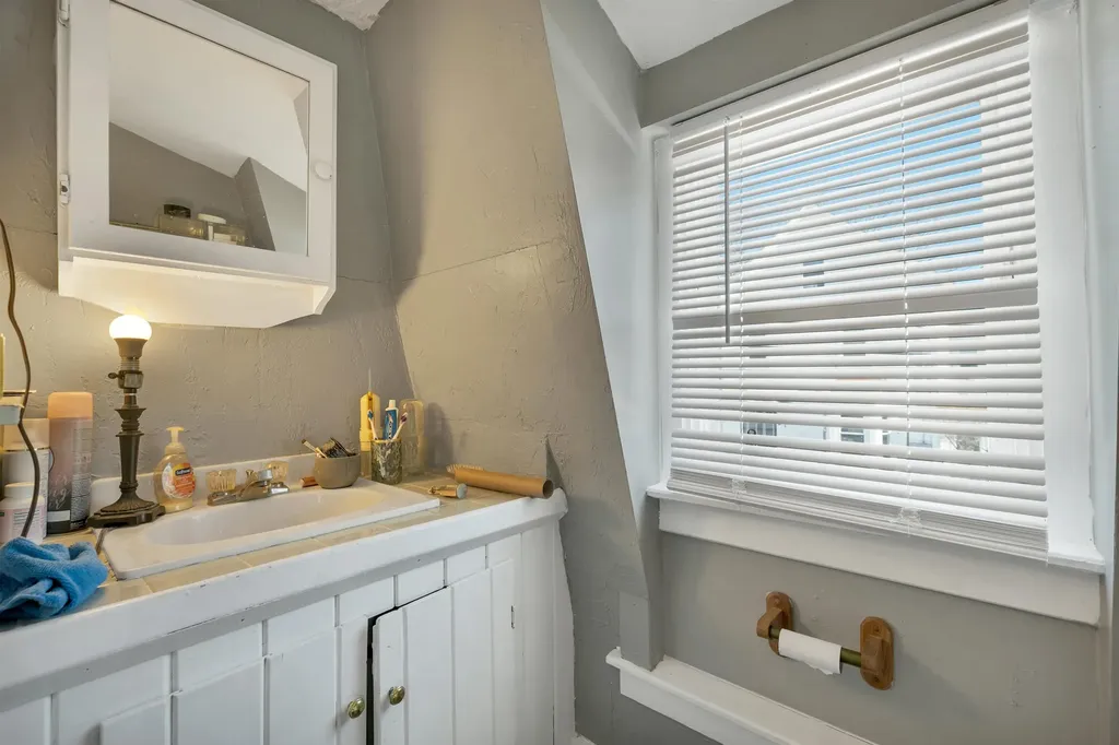 2 Waukewan Avenue Meredith NH 03253