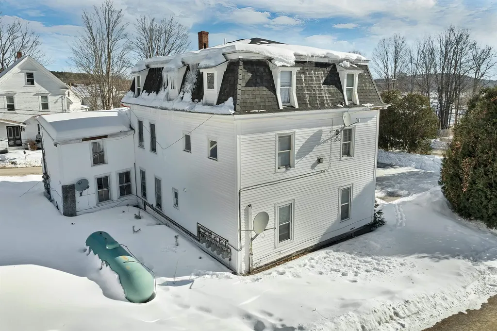 2 Waukewan Avenue Meredith NH 03253