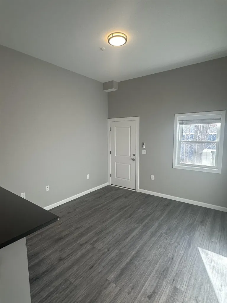 45 Monarch Way Portsmouth NH 03801