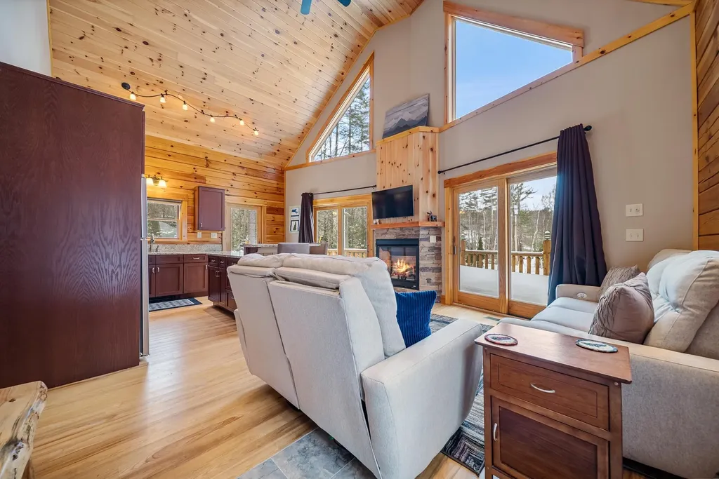 10 Marden Drive Campton NH 03223