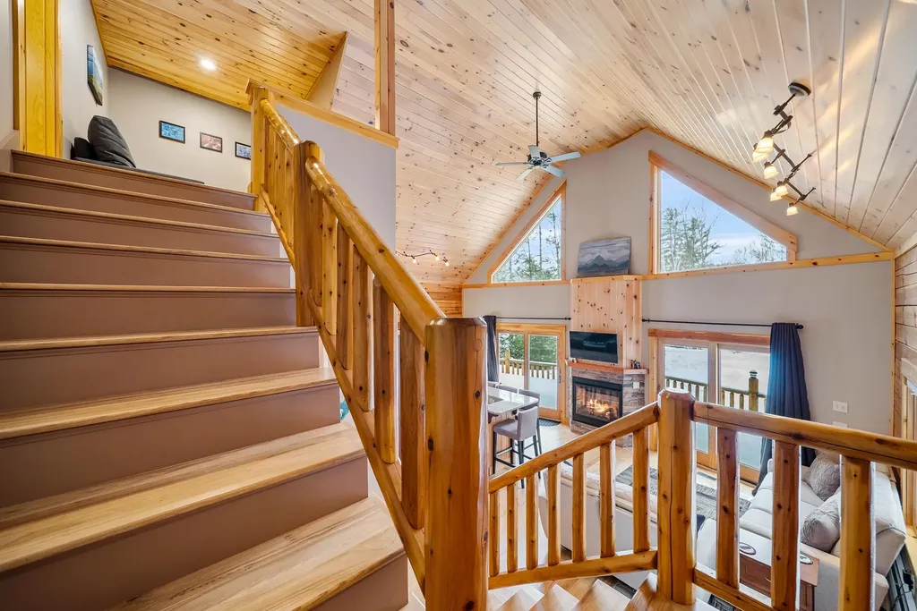 10 Marden Drive Campton NH 03223