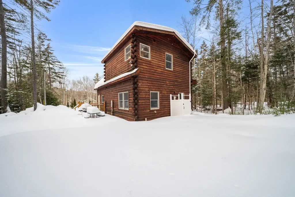 10 Marden Drive Campton NH 03223