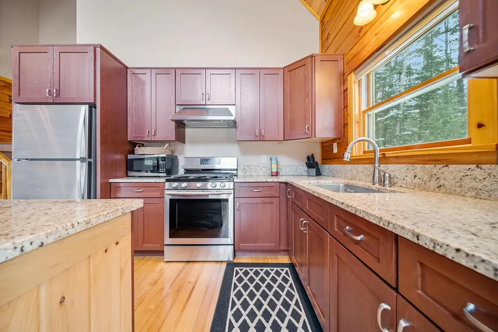 10 Marden Drive Campton NH 03223