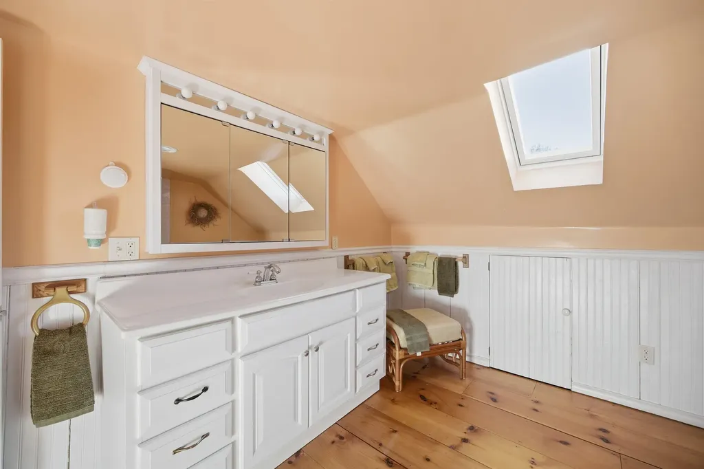 92 Waterloo Street Warner NH 03278