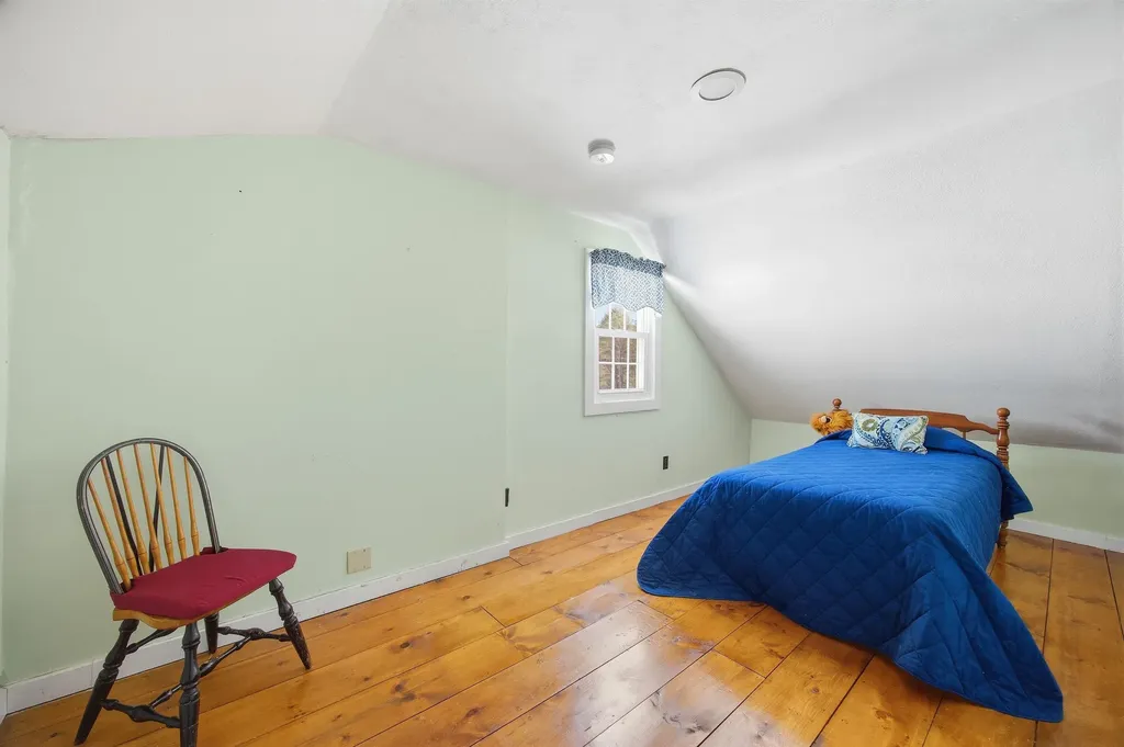 92 Waterloo Street Warner NH 03278