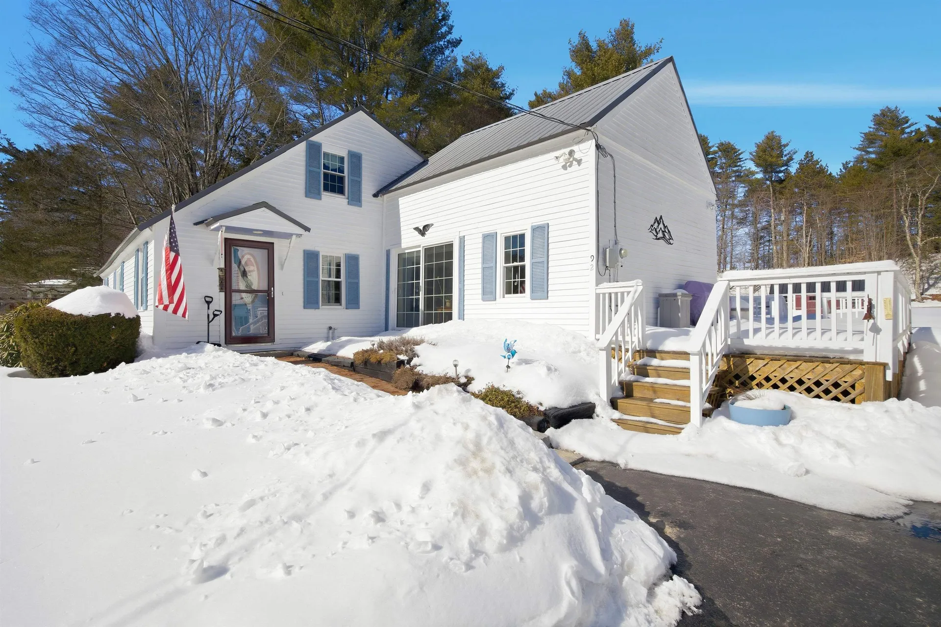 92 Waterloo Street Warner NH 03278