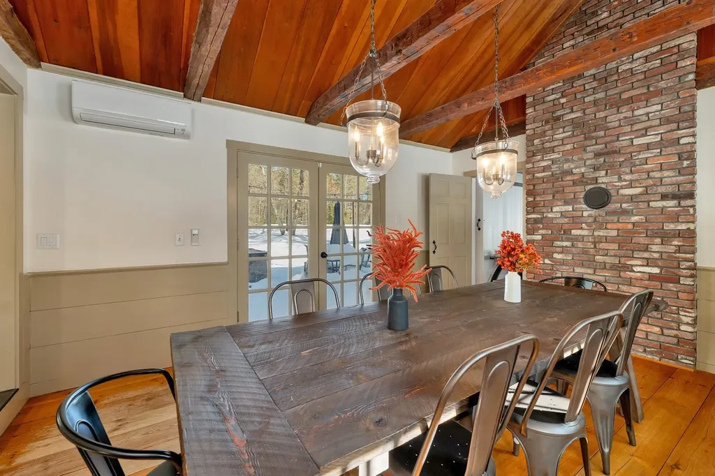 815 Dodge Hill Road Francestown NH 03043