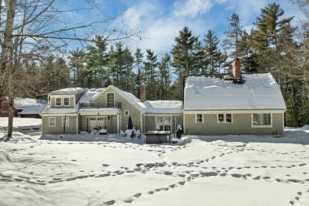 815 Dodge Hill Road Francestown NH 03043