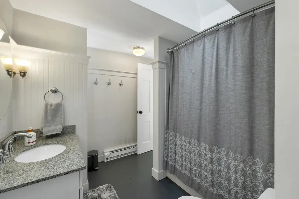 815 Dodge Hill Road Francestown NH 03043