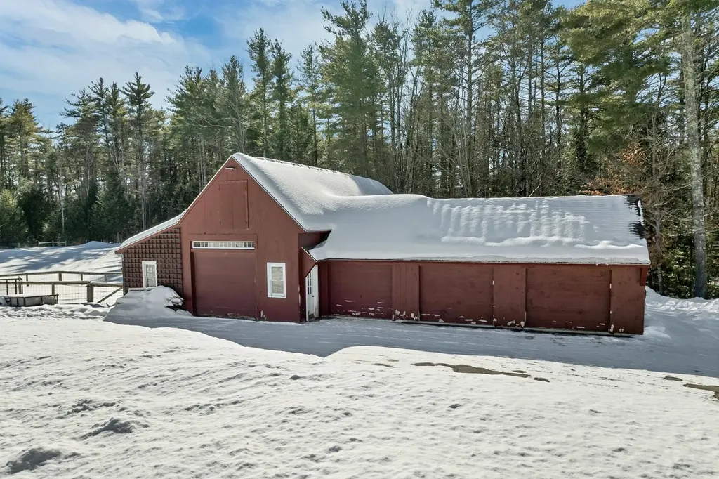 815 Dodge Hill Road Francestown NH 03043