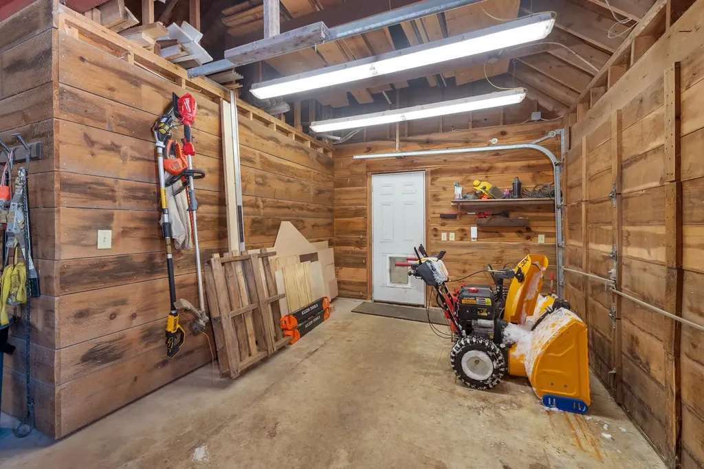 815 Dodge Hill Road Francestown NH 03043