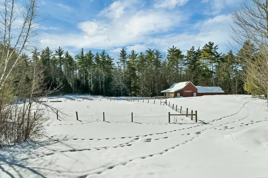 815 Dodge Hill Road Francestown NH 03043