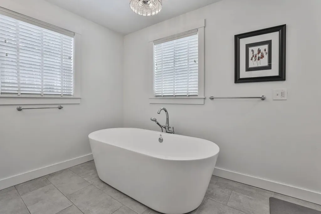 9 Quigley Way Brookline NH 03033