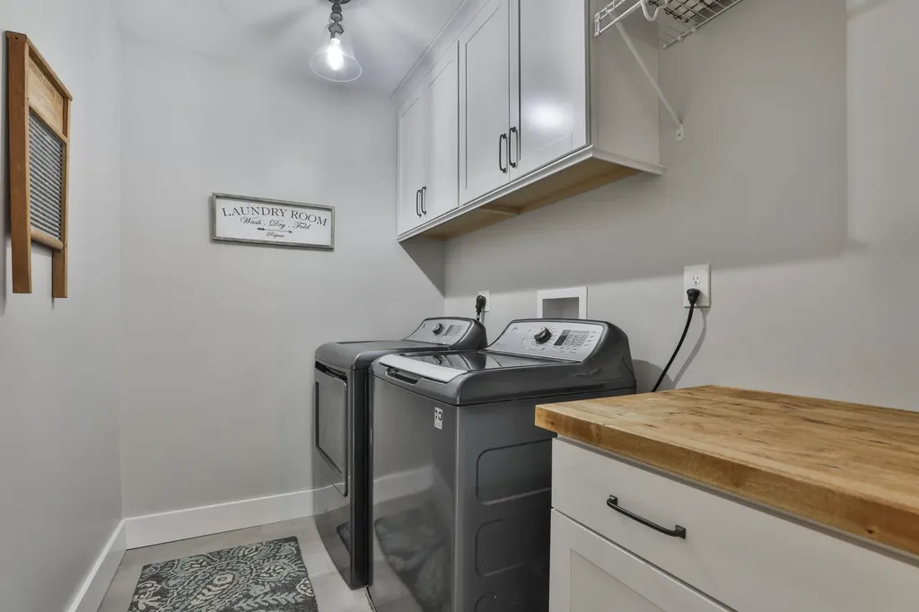 9 Quigley Way Brookline NH 03033