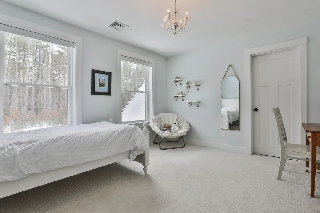 9 Quigley Way Brookline NH 03033