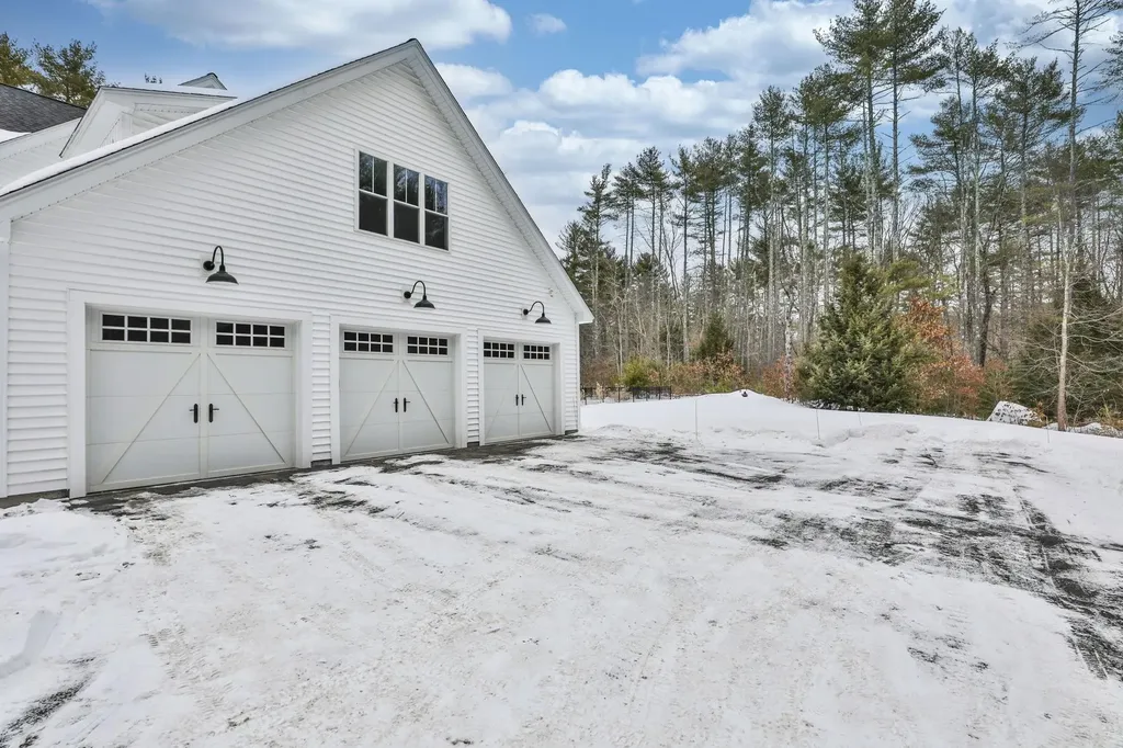 9 Quigley Way Brookline NH 03033