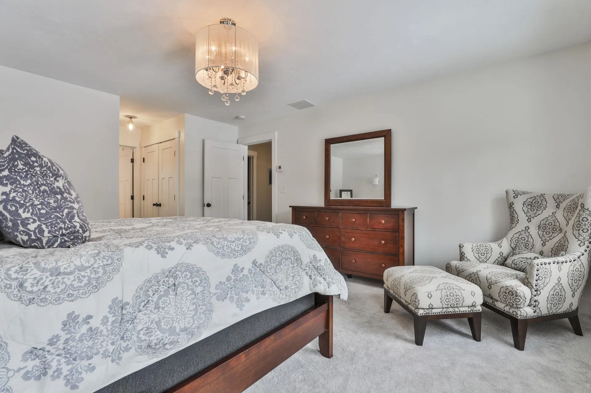 9 Quigley Way Brookline NH 03033