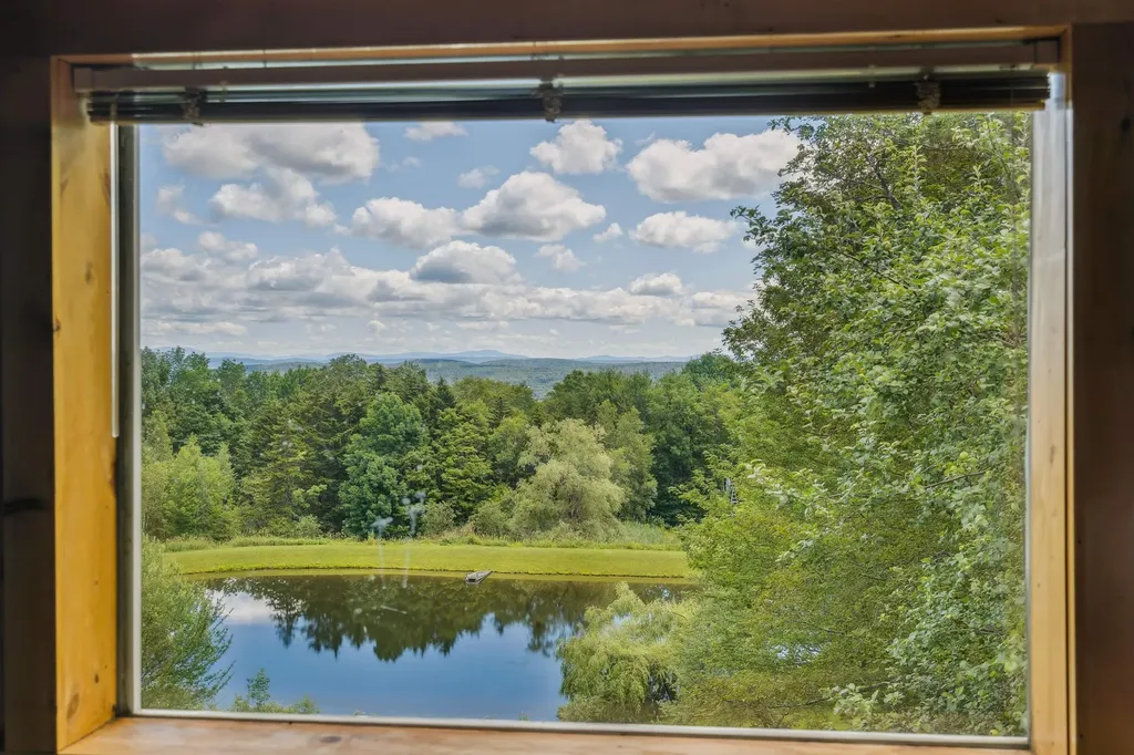 196 Cowdrey Outlook Barnard VT 05032