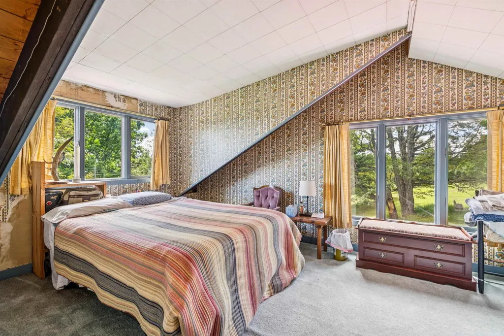 196 Cowdrey Outlook Barnard VT 05032