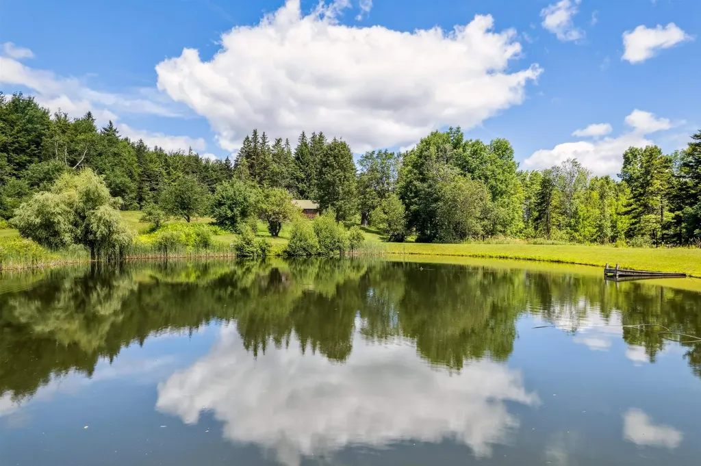 196 Cowdrey Outlook Barnard VT 05032