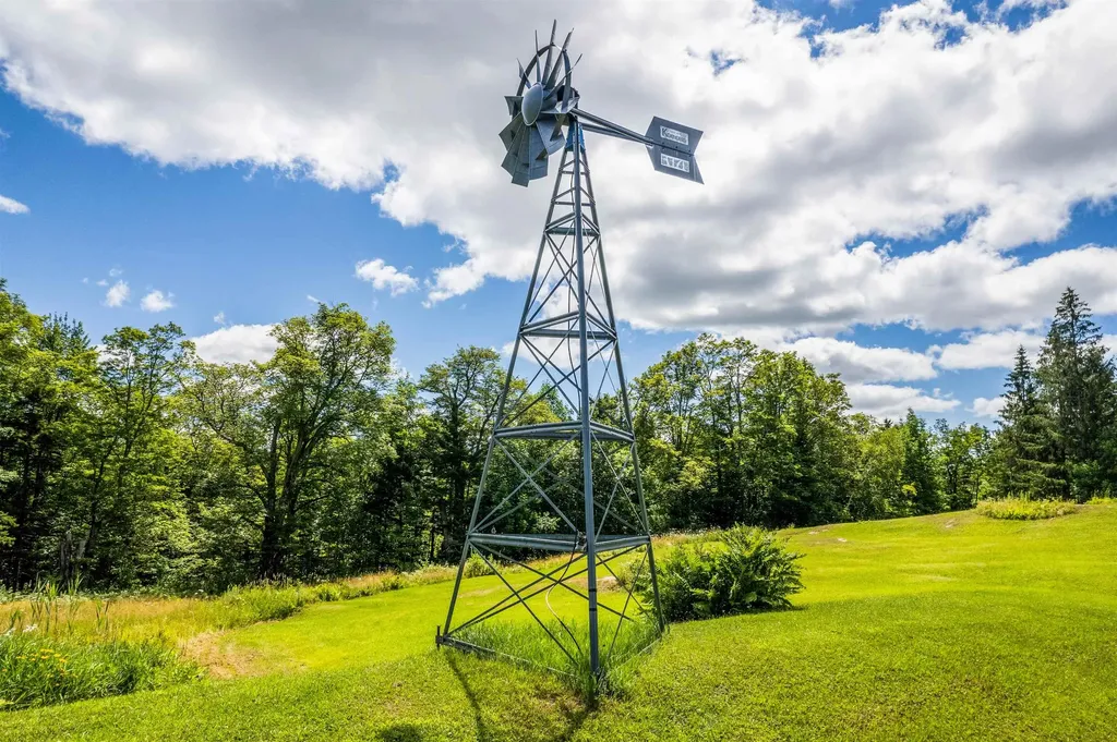 196 Cowdrey Outlook Barnard VT 05032