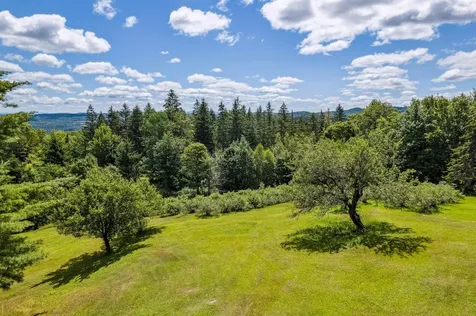 196 Cowdrey Outlook Barnard VT 05032