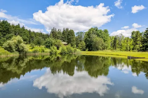 196 Cowdrey Outlook Barnard VT 05032