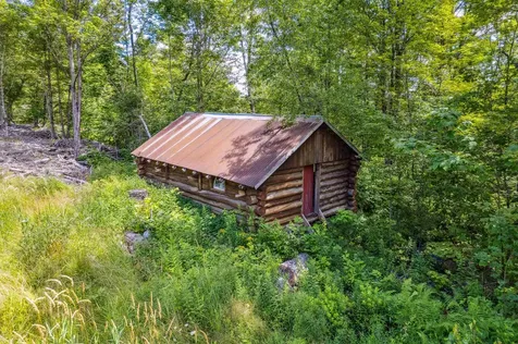 196 Cowdrey Outlook Barnard VT 05032