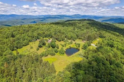 196 Cowdrey Outlook Barnard VT 05032